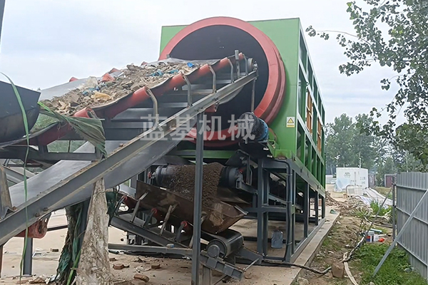 陳腐垃圾處理設備生產線：江蘇徐州垃圾分揀現(xiàn)場